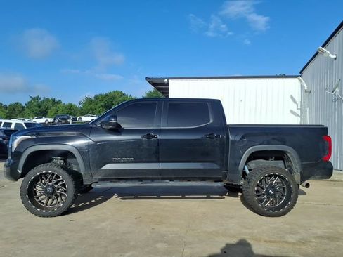 Used 2022 Toyota Tundra SR5 w/ TRD Off-Road Premium Package RWD image 8