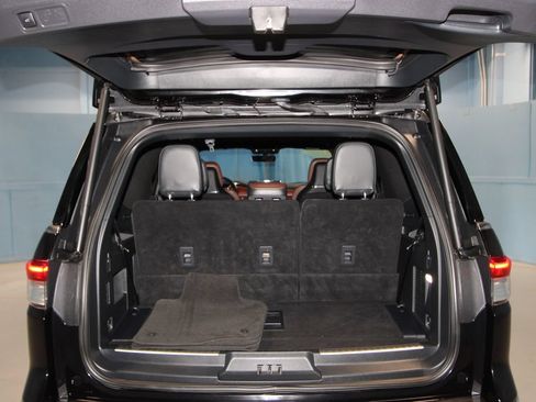 Used 2024 Lincoln Navigator Reserve AWD/4WD image 46