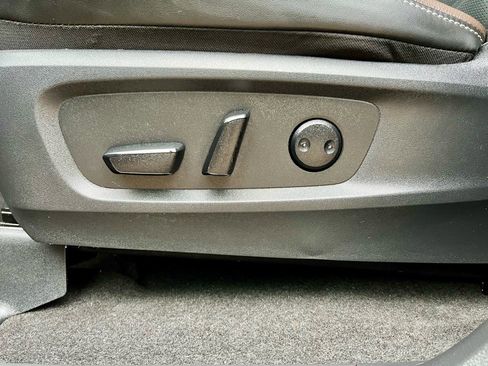 Used 2024 Nissan Pathfinder Platinum w/ Cargo Package image 15