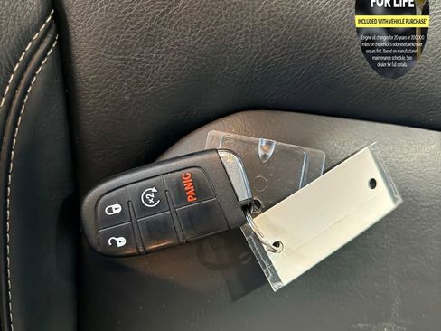 Used 2020 Jeep Renegade Limited image 30