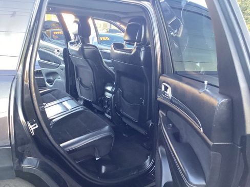 Used 2012 Jeep Grand Cherokee SRT8 w/ Luxury Group II image 7