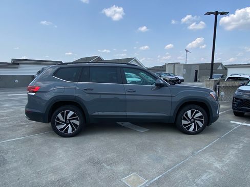 Certified 2026 Volkswagen Atlas SE AWD/4WD image 2