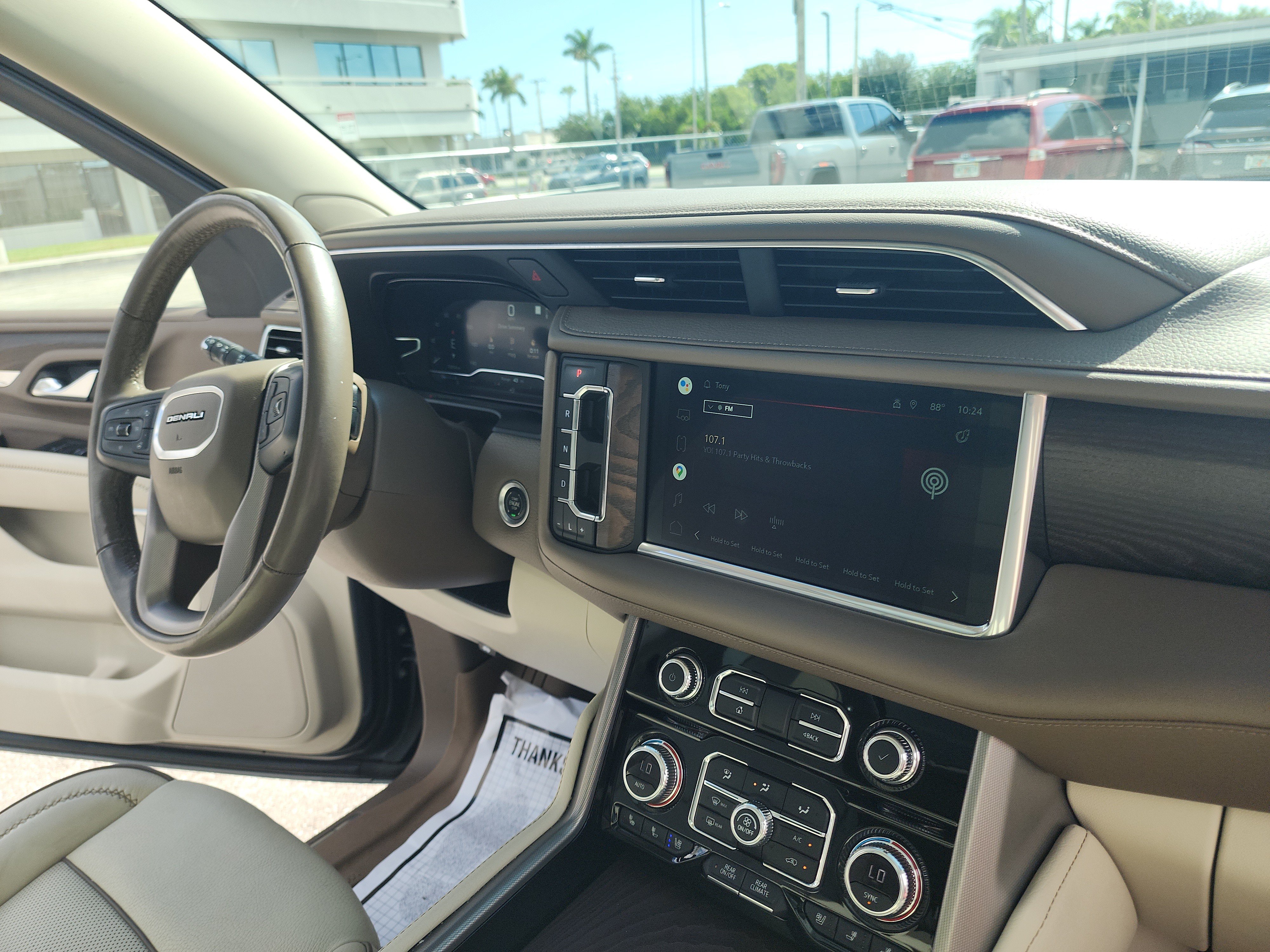 Used 2022 GMC Yukon XL Denali RWD image 35
