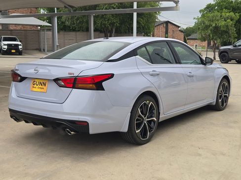 New 2026 Nissan Altima 2.5 SR FWD image 3