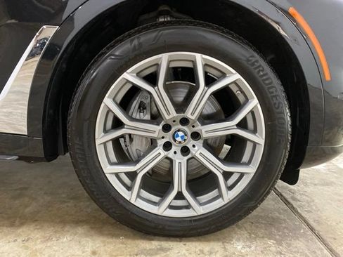 Used 2025 BMW X7 xDrive40i w/ Premium Package AWD/4WD image 35