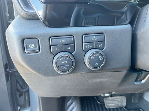 Used 2025 Chevrolet Silverado 1500 LT image 10