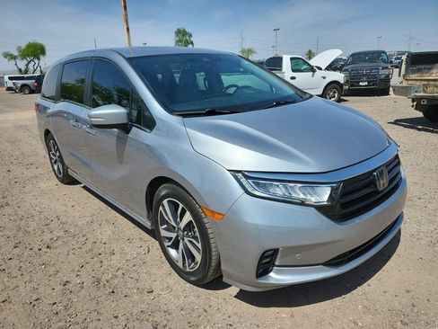 Used 2021 Honda Odyssey Touring image 3