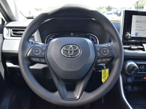 Certified 2024 Toyota RAV4 LE AWD/4WD image 9