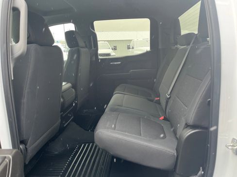 Used 2019 Chevrolet Silverado 1500 Custom Trail Boss w/ Custom Convenience Package image 17