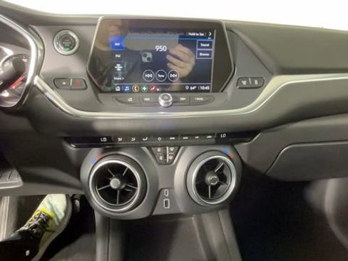 Used 2021 Chevrolet Blazer LT FWD image 34