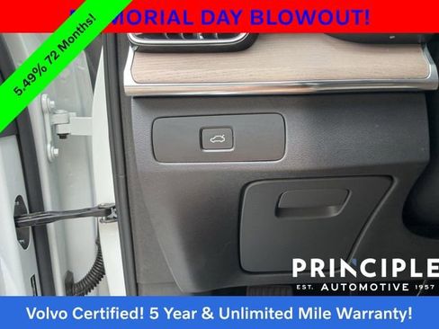 Certified 2025 Volvo XC90 B6 Plus AWD/4WD image 25