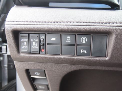 Used 2023 Honda Odyssey Elite image 26