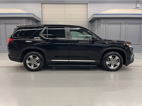 Used 2023 Honda Pilot EX-L image 8