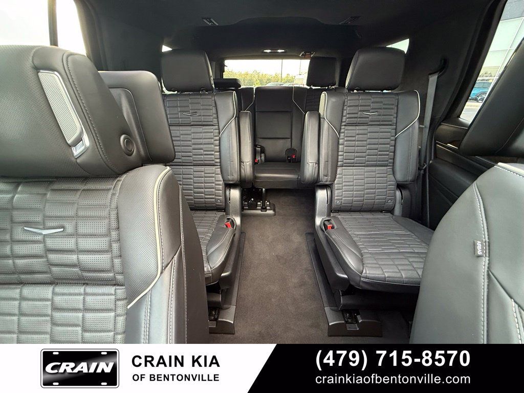 Used 2023 Cadillac Escalade Premium Luxury Platinum w/ LPO, Floor Liner Package AWD/4WD image 29