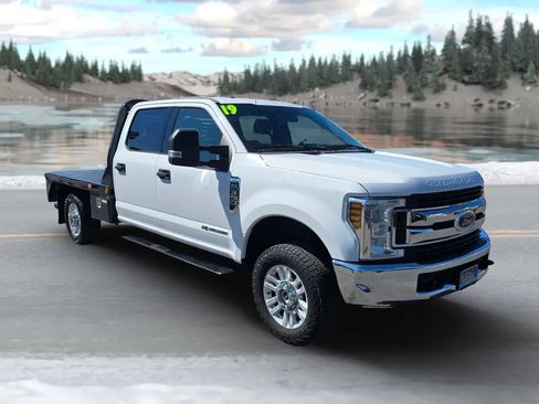 Used 2019 Ford F350 XLT AWD/4WD image 3