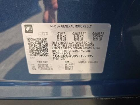 Used 2025 Chevrolet Traverse LT w/ LPO, Floor Liner Package FWD image 31