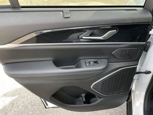 Used 2022 Jeep Grand Cherokee Trailhawk w/ Advanced Protech Group II image 44