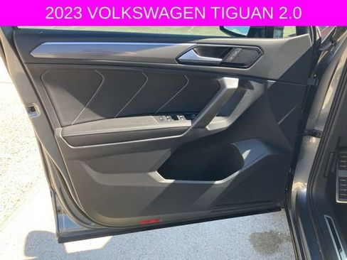 Used 2023 Volkswagen Tiguan SE R-Line image 20