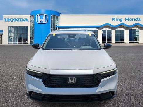 Used 2025 Honda Accord SE image 2