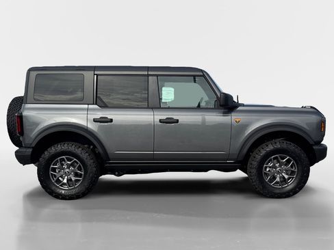 New 2025 Ford Bronco Badlands image 7