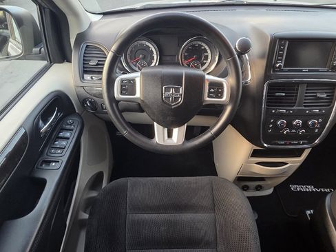 Used 2017 Dodge Grand Caravan SE w/ Power Window Group image 15