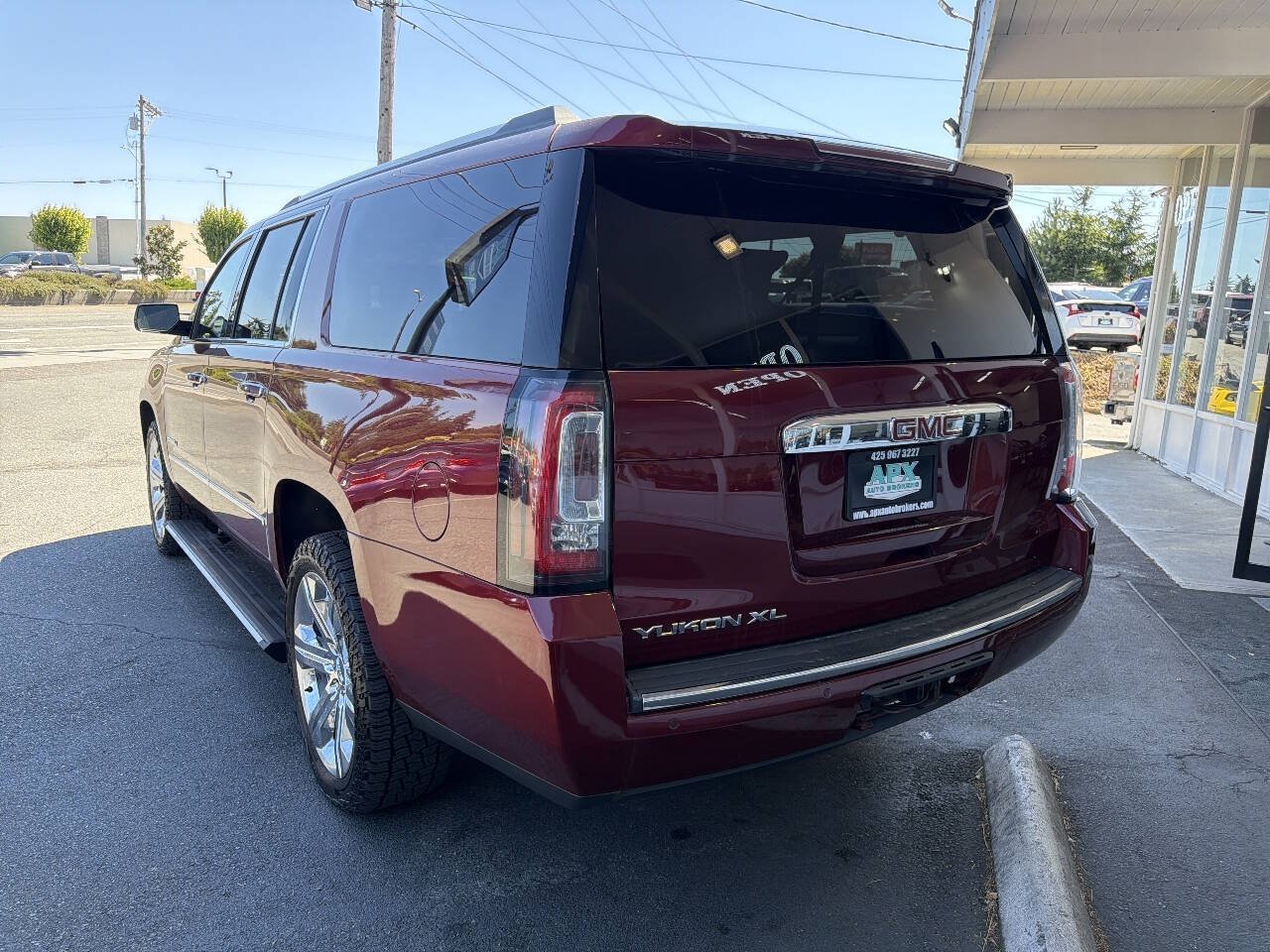 Used 2019 GMC Yukon XL Denali w/ Denali Ultimate Package AWD/4WD image 4