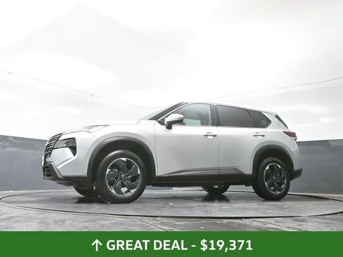 Used 2024 Nissan Rogue SV image 55
