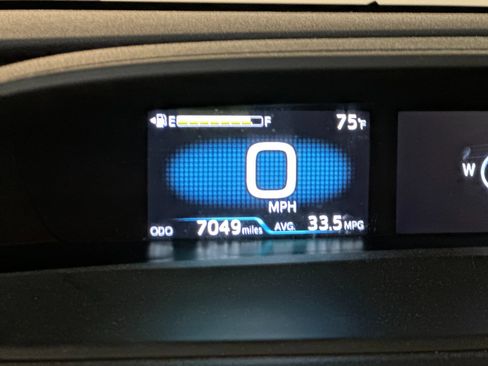 Used 2022 Toyota Prius Limited image 28