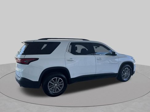 Used 2023 Chevrolet Traverse LT FWD image 11