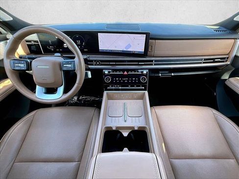 Used 2025 Hyundai Santa Fe Limited image 14