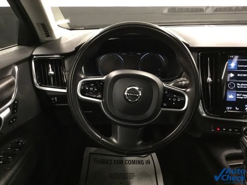 Used 2020 Volvo V90 T6 Cross Country image 45