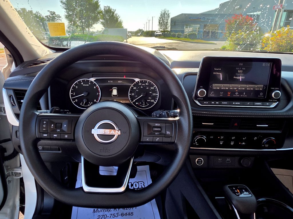 Used 2023 Nissan Rogue S AWD/4WD image 15