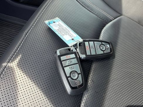 Used 2025 Ford Mustang Mach-E Premium AWD/4WD image 20