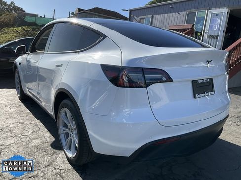 Used 2021 Tesla Model Y Long Range image 75