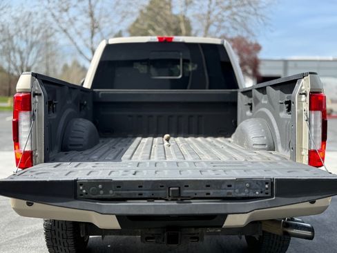 Used 2018 Ford F250 Platinum w/ Platinum Ultimate Package AWD/4WD image 42