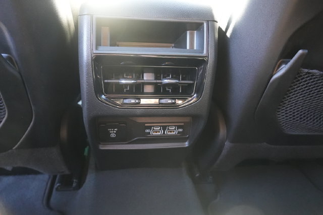 Used 2024 Jeep Grand Cherokee Altitude AWD/4WD image 19