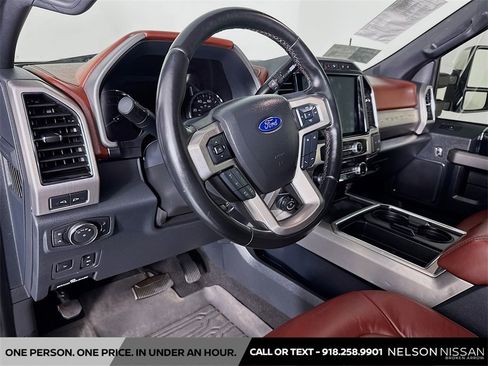 Used 2022 Ford F350 Platinum image 9