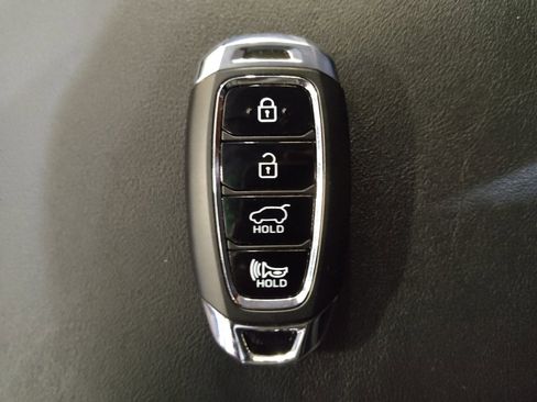 Used 2019 Hyundai Santa Fe AWD image 32