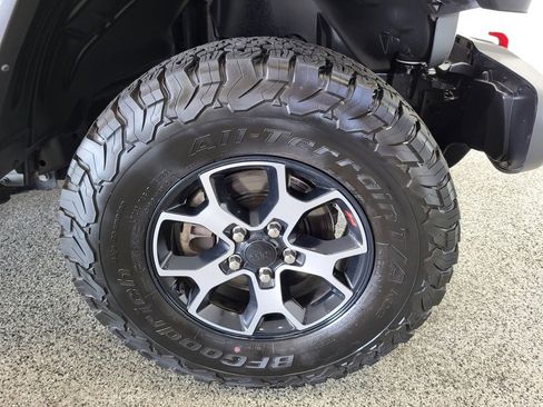 Used 2022 Jeep Wrangler Rubicon w/ LED Lighting Group image 22