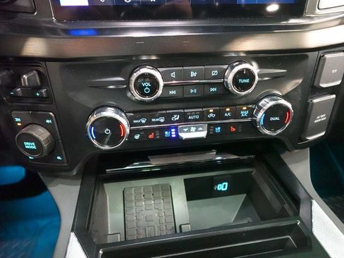 Certified 2024 Ford F250 Lariat w/ Lariat Ultimate Package AWD/4WD image 16