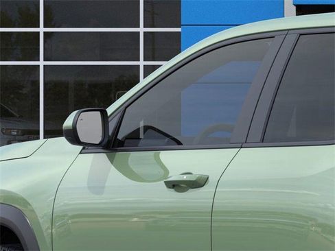 New 2026 Chevrolet Equinox LT w/ LPO, Floor Liner Package image 12