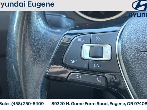 Used 2018 Volkswagen Tiguan SE FWD image 31