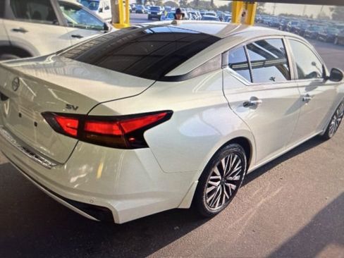 Used 2023 Nissan Altima 2.5 SV image 7
