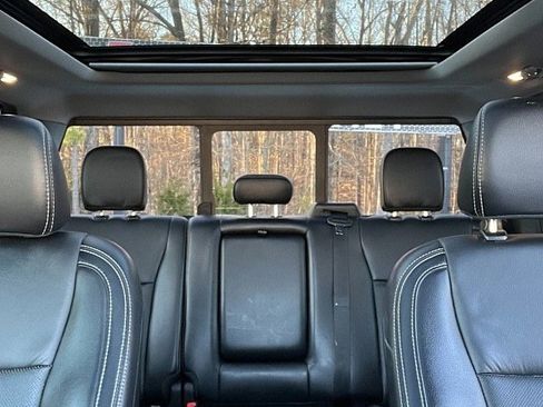 Used 2021 Ford F250 Lariat w/ Tremor Off-Road Package image 13