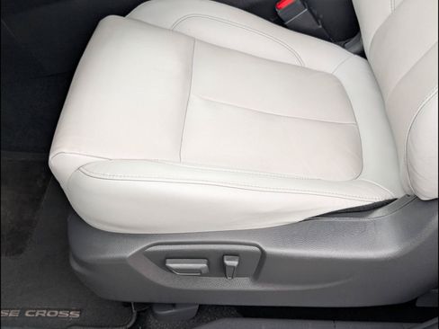 Used 2024 Mitsubishi Eclipse Cross SEL AWD/4WD image 10