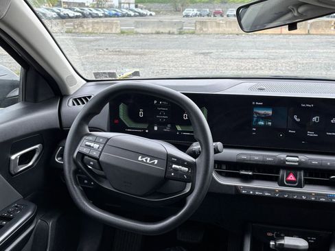 Used 2025 Kia K4 FWD image 30