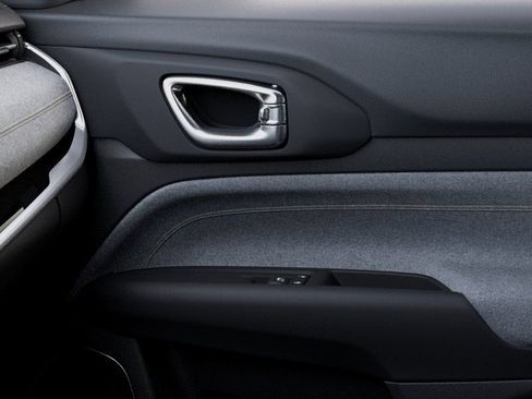 New 2026 Jeep Compass Latitude AWD/4WD image 25