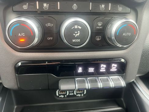 Used 2022 RAM 1500 Laramie w/ Sport Appearance Package image 20