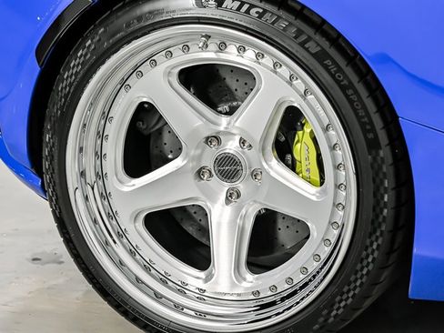 Used 2024 McLaren 750S Spider RWD image 16