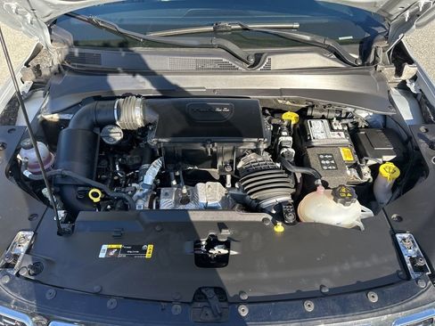 Used 2024 Jeep Compass Limited image 31